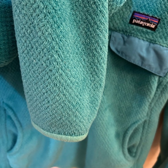Patagonia Women’s Re-Tool Turquoise Fleece Jacket - Picture 8 of 9